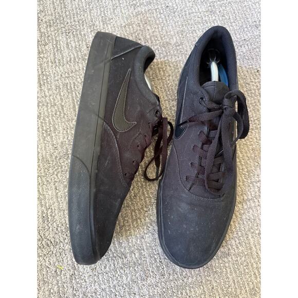 Nike SB blacked out low sneaker Mens size 13 - Picture 2 of 8